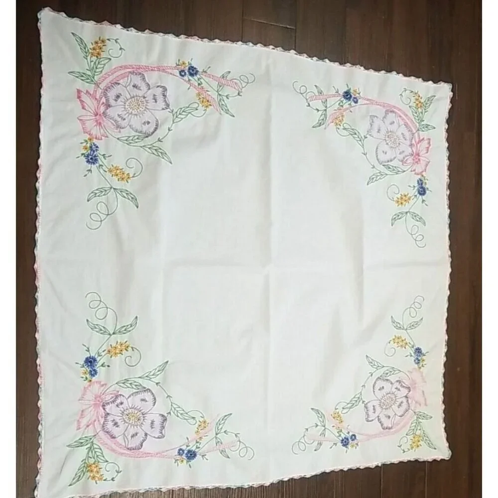 Vintage Hand Embroidered Floral Country Cottagecore Small Tablecloth 34” Dogwood